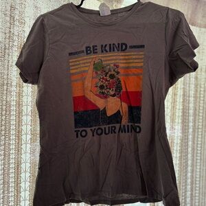 Be Kind Graphic Tee - Gray